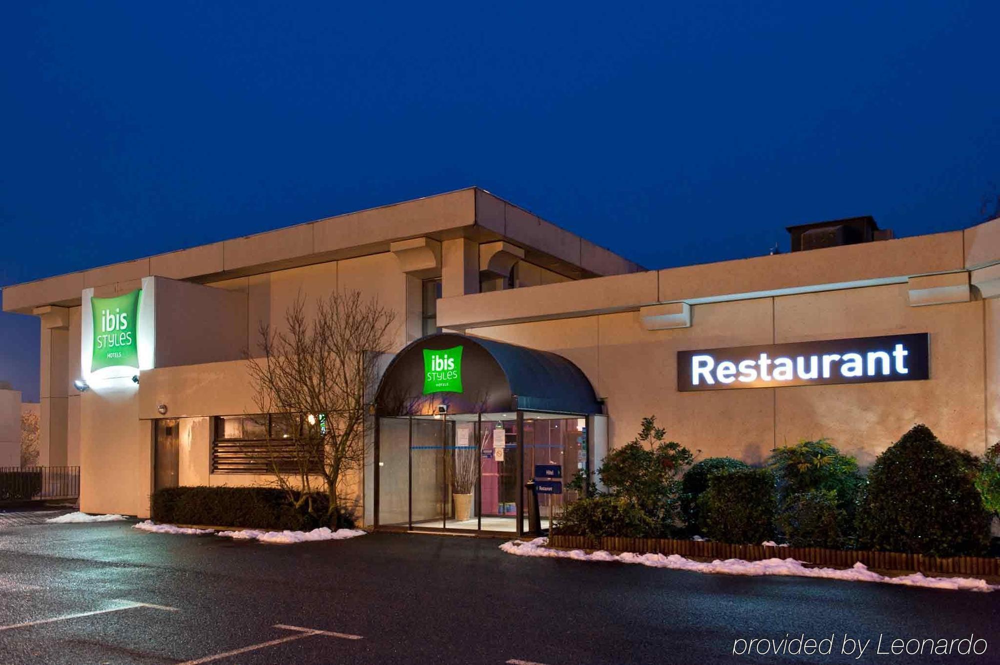 Ibis Styles Melun Hotel Rubelles Bagian luar foto