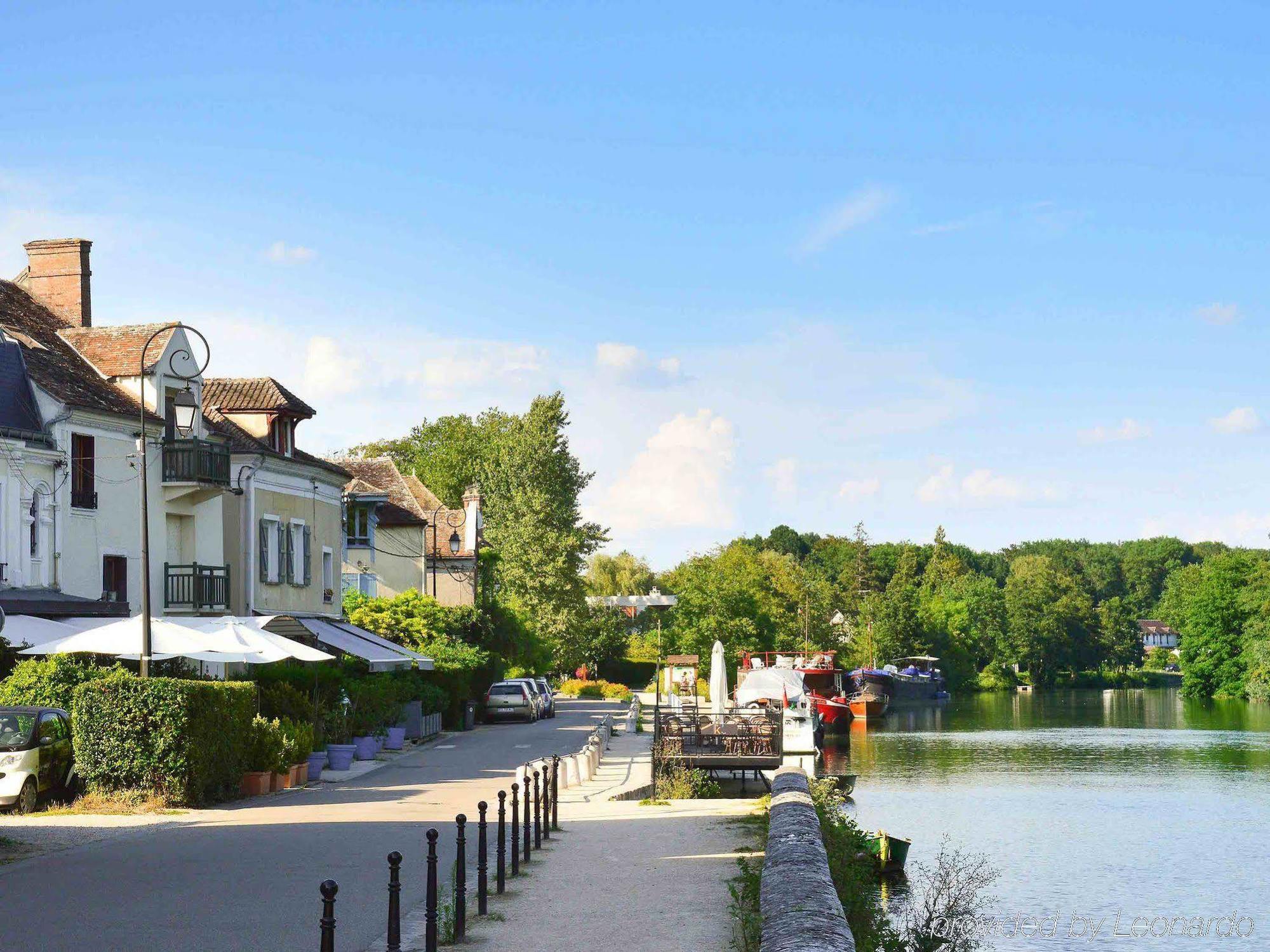 Ibis Styles Melun Hotel Rubelles Bagian luar foto