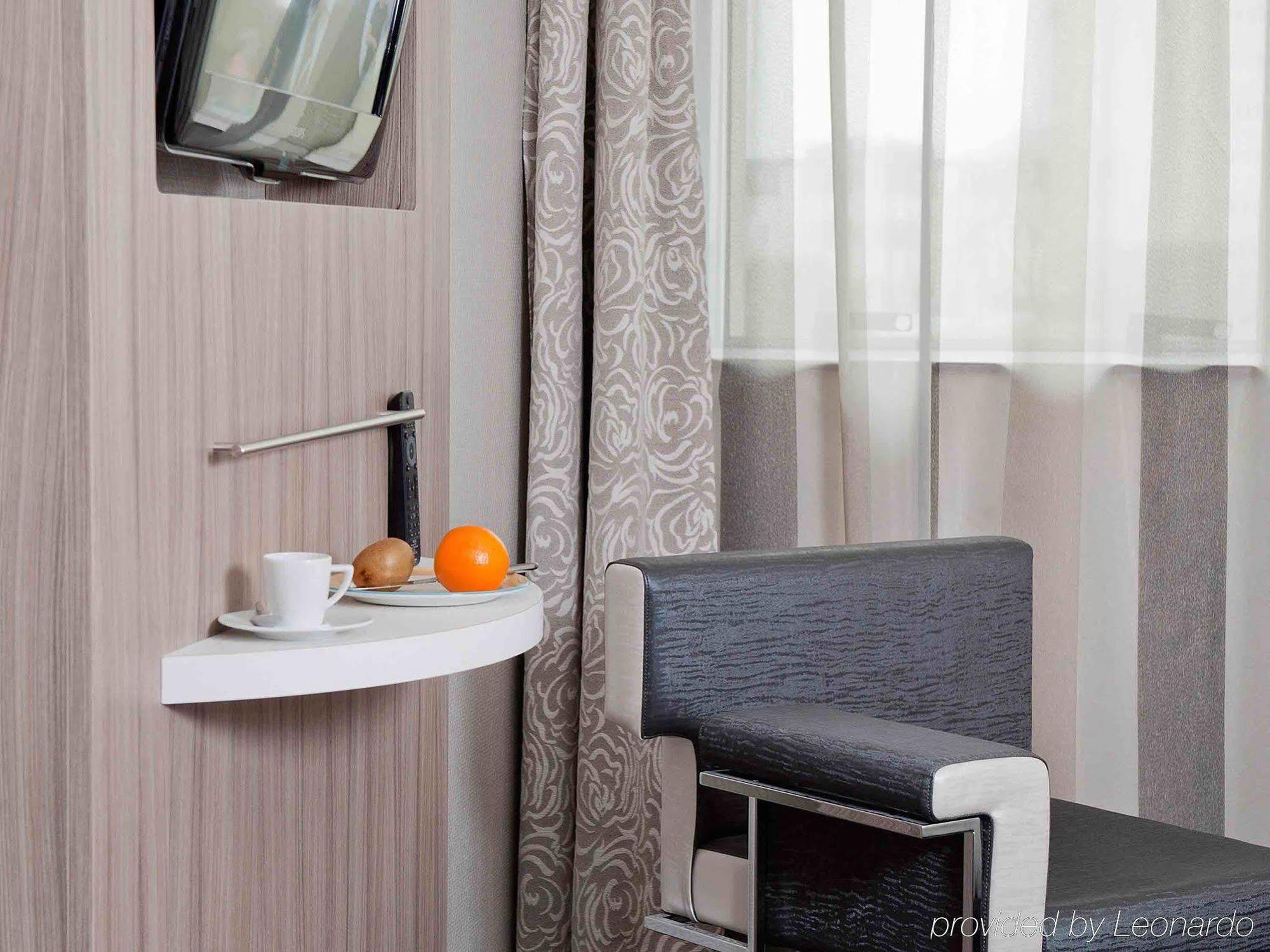 Ibis Styles Melun Hotel Rubelles Bagian luar foto