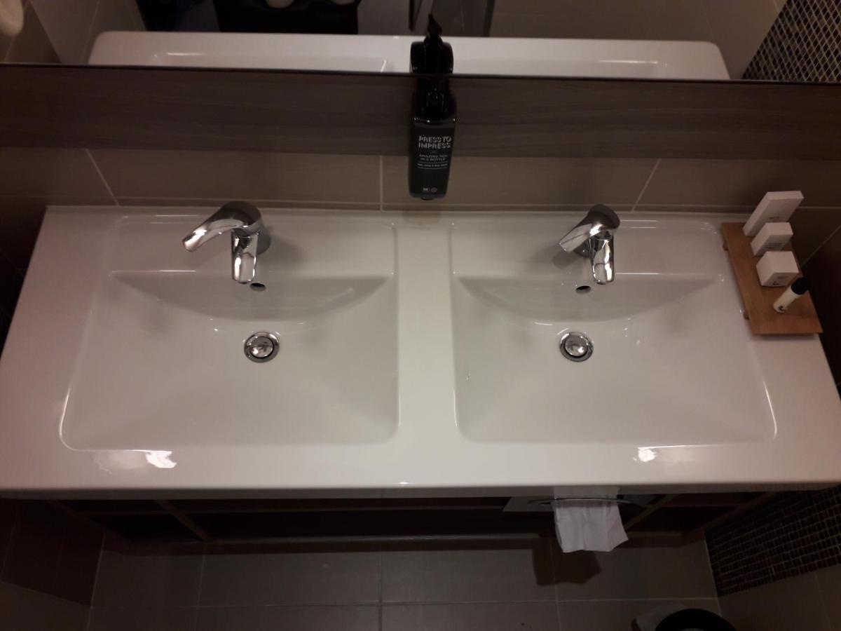 Ibis Styles Melun Hotel Rubelles Bagian luar foto